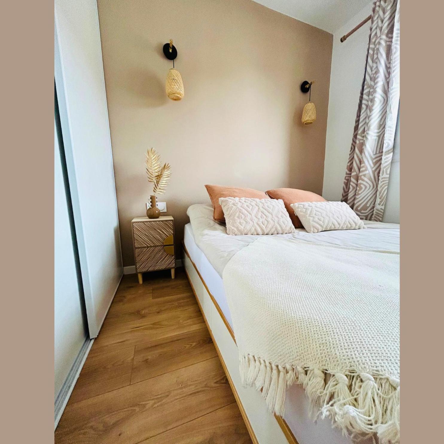 Studio Easy Check-In 8 Mins Disneyland 35 Mins Paris Free Starbucks Coffee Parking Wifi Bussy-Saint-Georges Kültér fotó